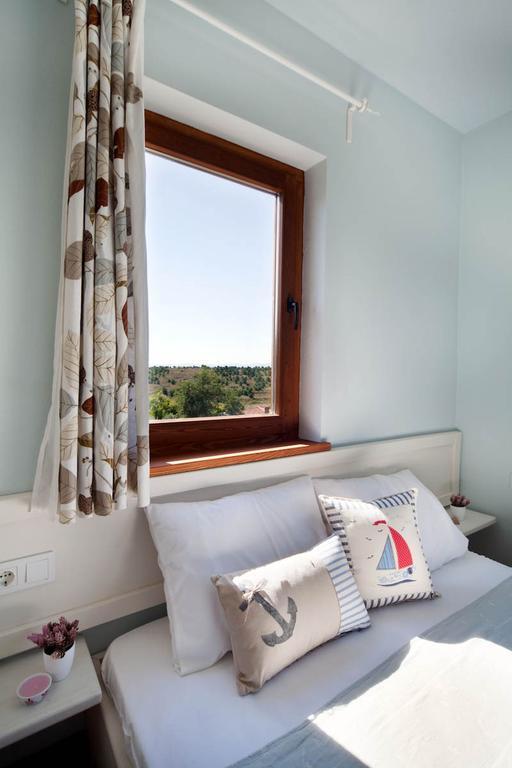 Mavikarga Bozcaada Bed & Breakfast Rom bilde